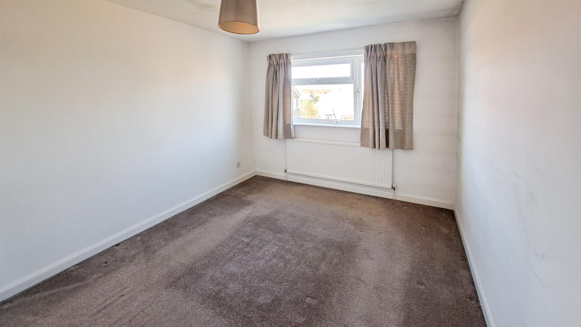 Farnham Way, Bedford